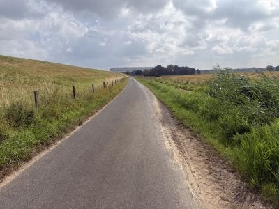 Lang langs de dijk